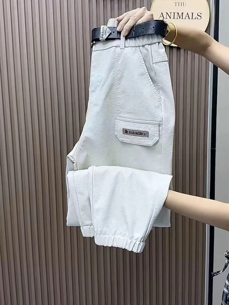 Pantalones Cargo de cuero para mujer, pantalones clásicos de gran tamaño, decoración de bolsillo, tendencia de moda, Departamento oscuro, otoño e