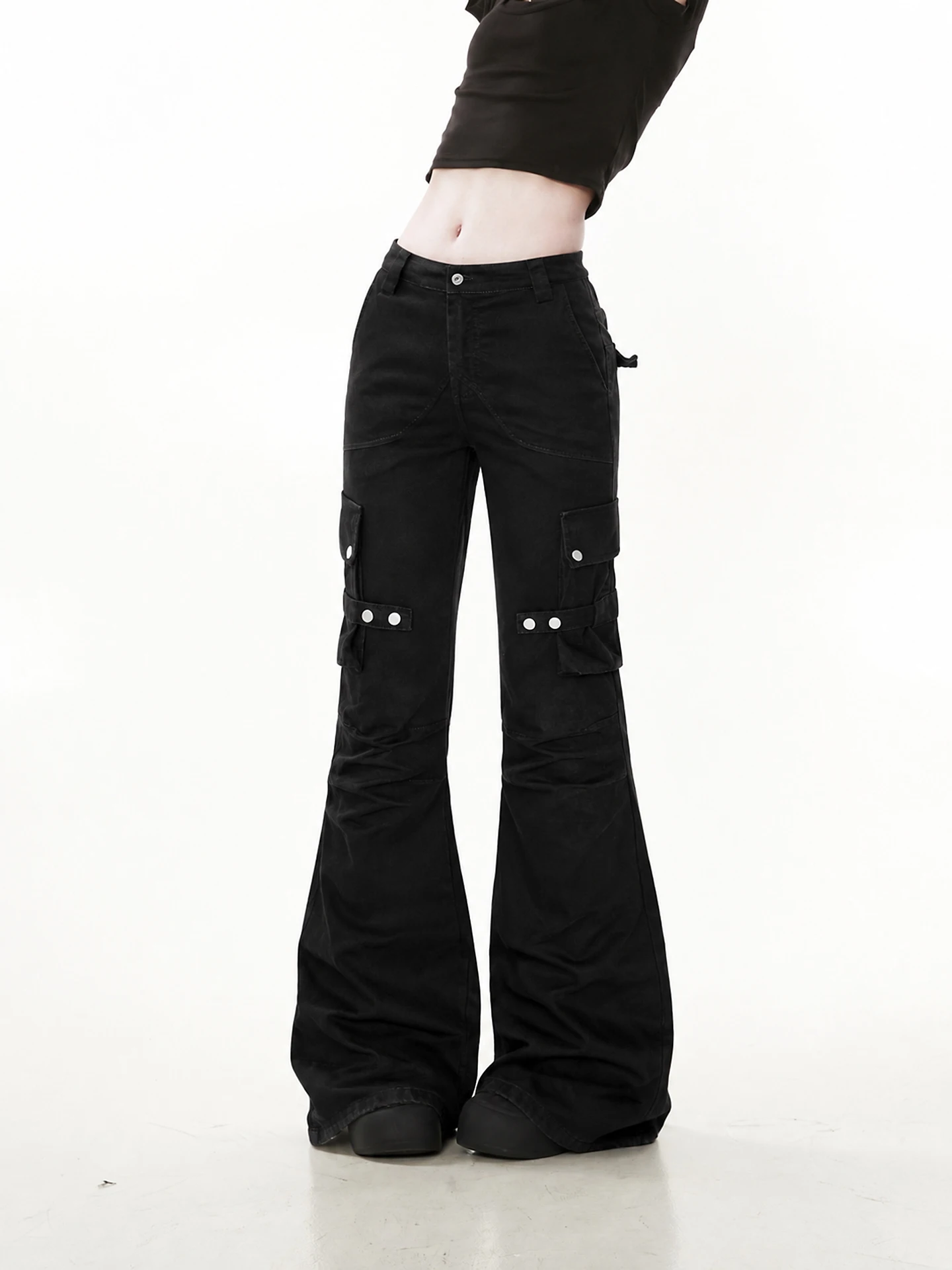 Slim Fit Straight Leg Workwear Pants for Women with Multiple Pockets American Retro Black Flared Casual Trousers