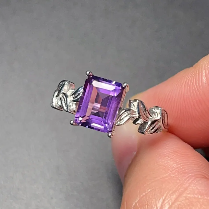 VVS Grade Natural Amethyst Silver Ring for Girl 1ct 6mm*8mm VVS Grade Natural Amethyst Ring with 3 Layers 18K Gold Plating