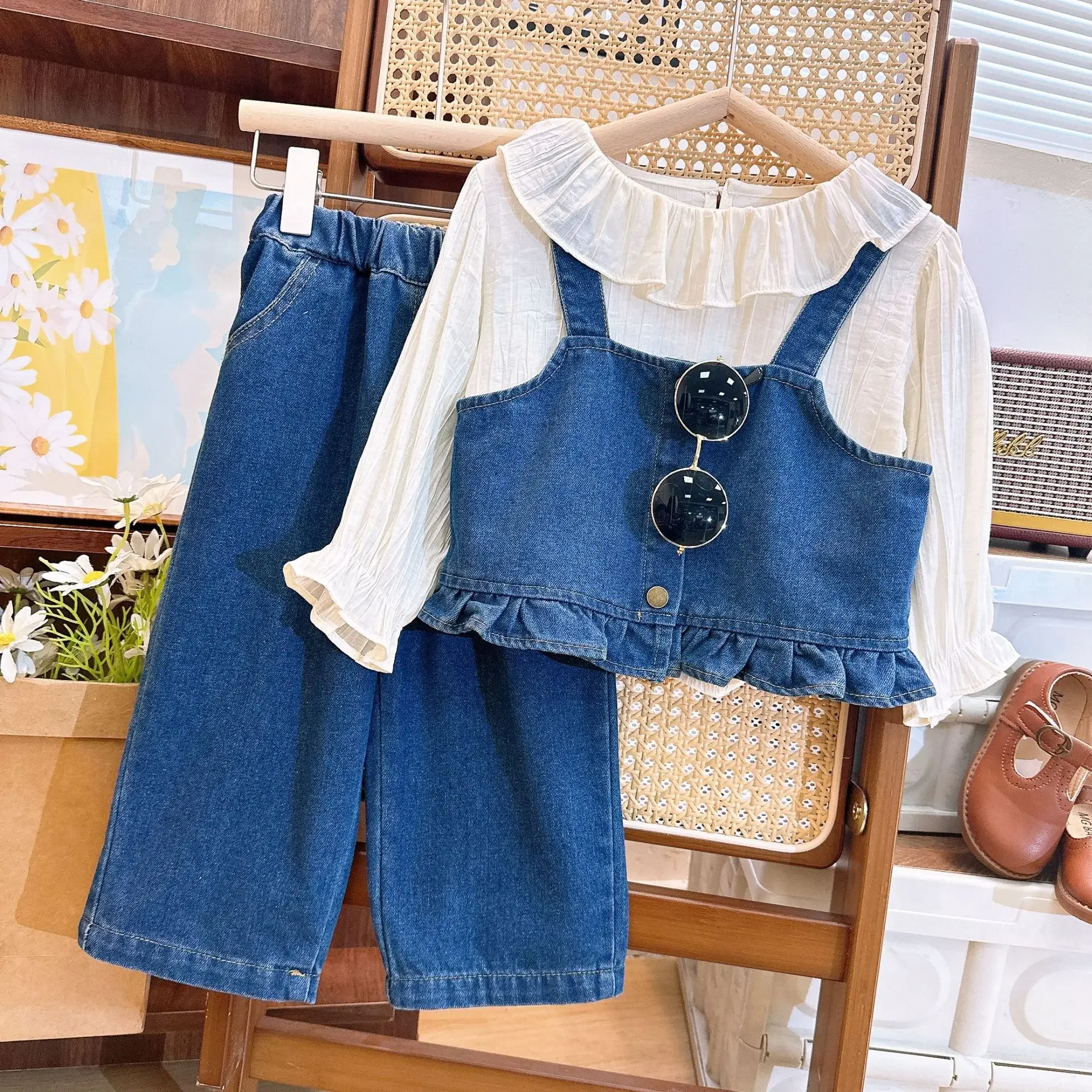 

Children's Clothing Sets Cute Ruffled Collar Shirt and Denim Halter Pants 3pcs Sets Kids Clothes Girls Clothes Set 3 To 7 Years