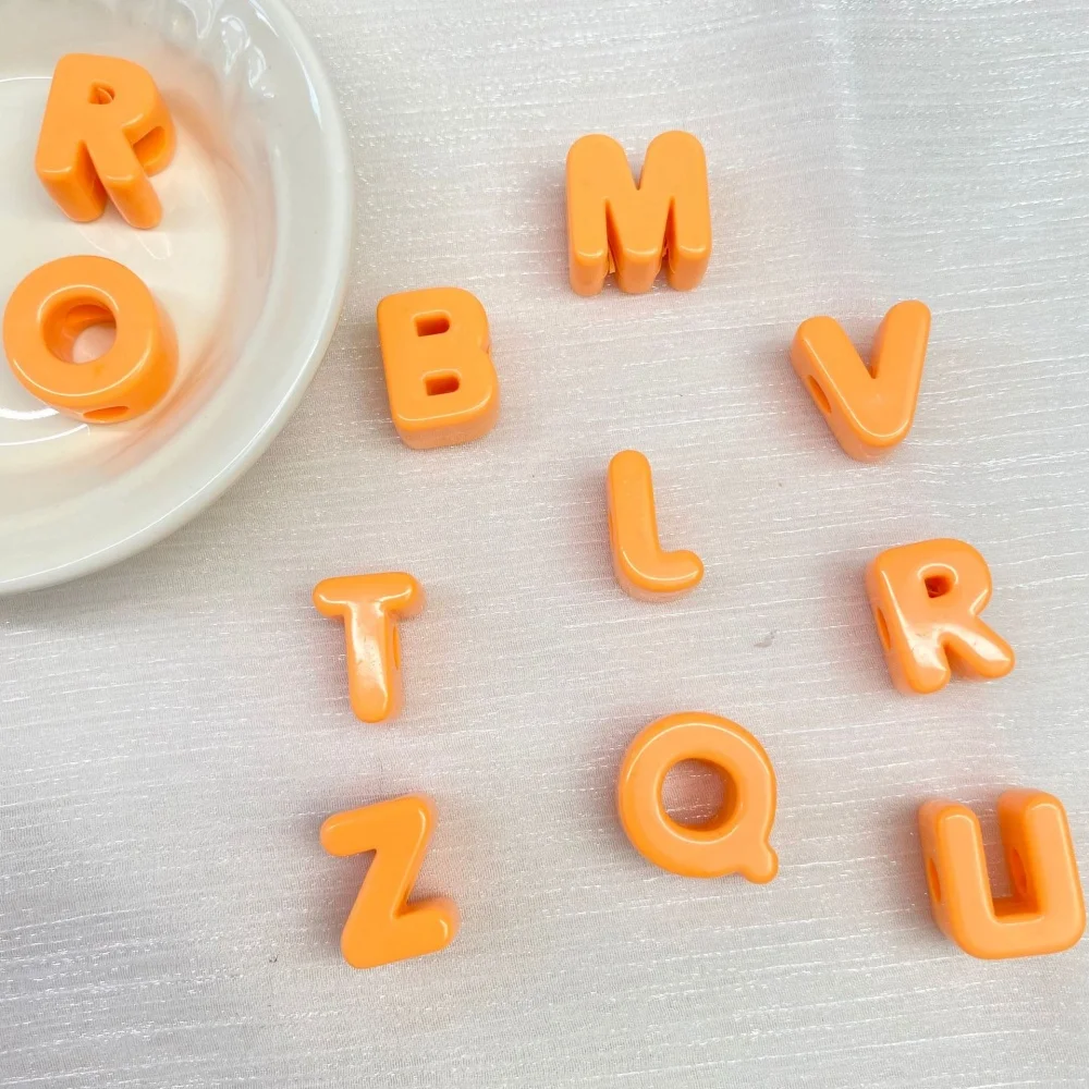 50/100/200 Stück Acryl-Buchstabenperlen mit großem Loch, DIY-Bastelperlen für die Schmuckherstellung, Alphabet-Anhänger, Abstandshalterperlen für DIY-Accessoires – Detail 7