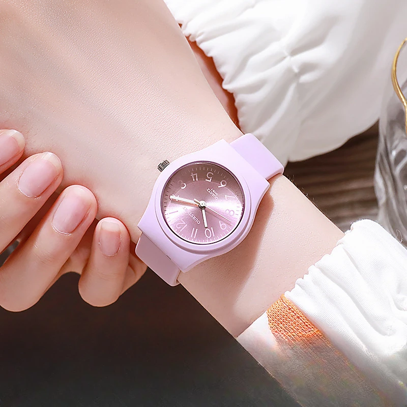 Montres à quartz en silicone couleur bonbon pour femmes, montres décontractées pour étudiants, balance numérique, savoir à chaud