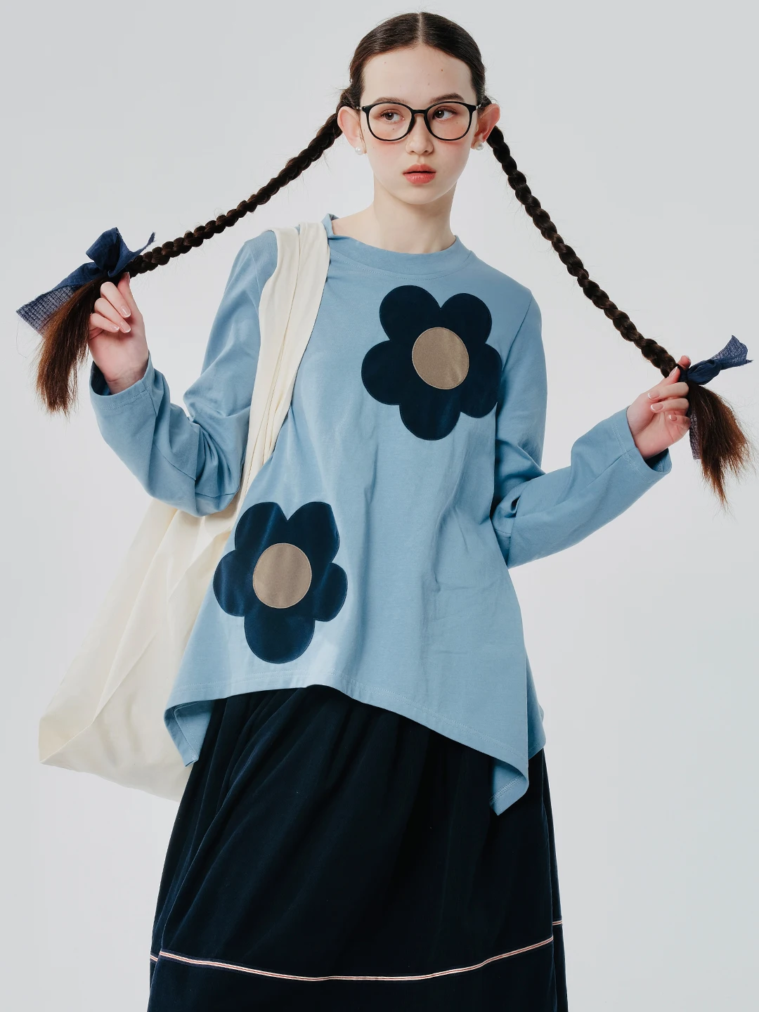 imakokoni-jersey-de-manga-larga-con-cuello-redondo-para-mujer-camiseta-holgada-azul-con-bordado-de-flores-diseno-original-244507