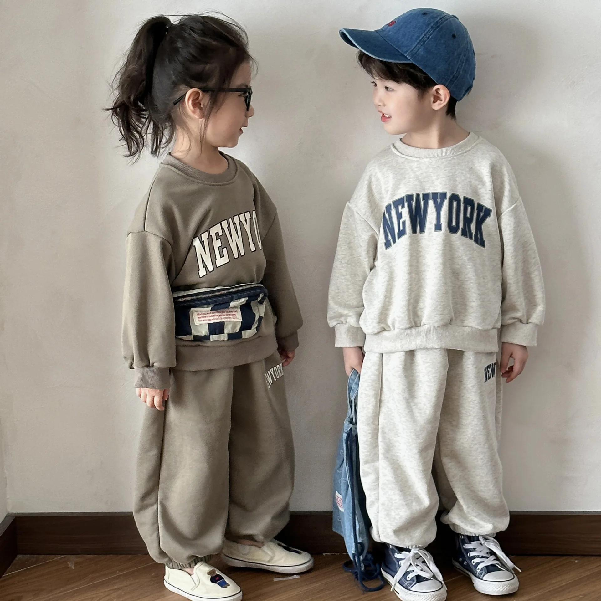 

2025 New Fashion Baby Boys Girls Clothing Set Pure Cotton Soft Warm Sweatshirt Pullover Suit Casual Loose Children's Tracksuit