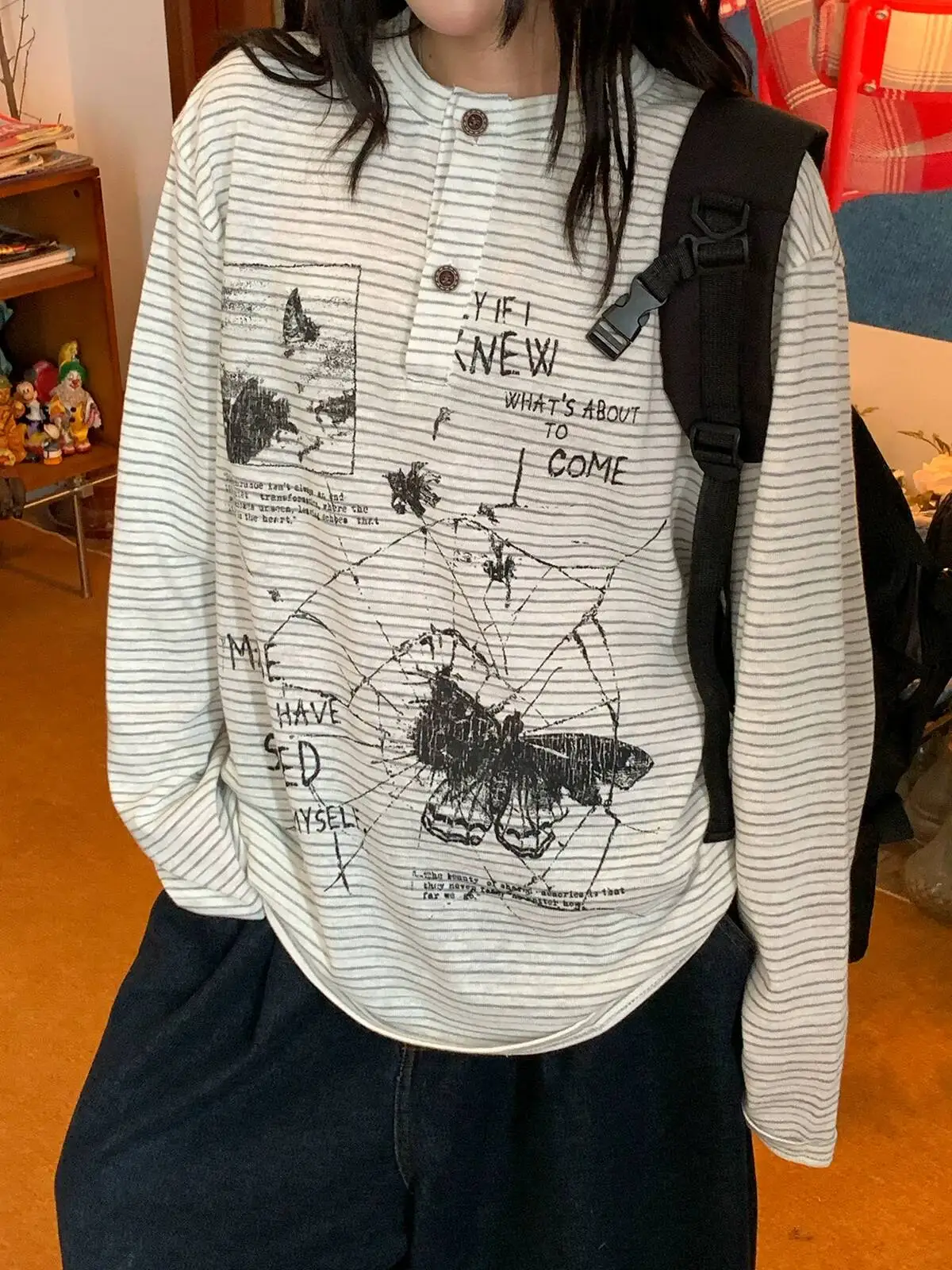 Unsiex T-shirt 2026 New Striped Long Sleeve T Shirt Unisex Hand-drawn Butterfly Printed Top Fashion Slim Autumn Blouse American