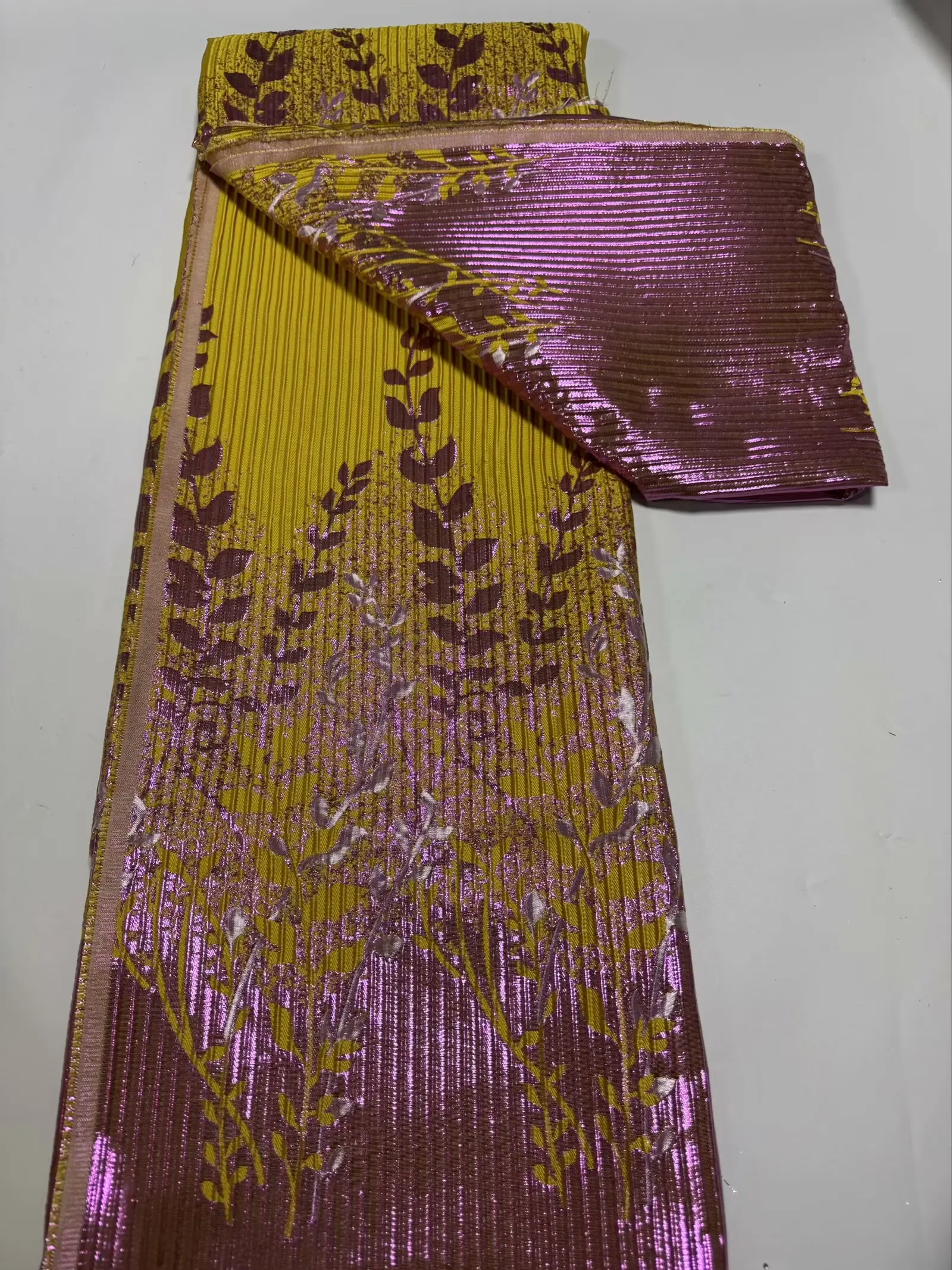 

2025 New African French Nigerian High End Jacquard Lace Fabric for Embroidery Wedding Party Bride Sewing Dress