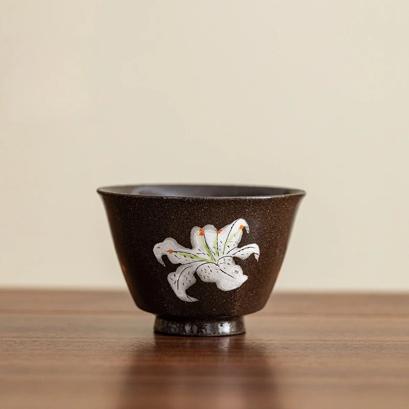 Handbemalte weiße Lilie, grobe Keramik-Teetasse, japanischer Vintage-Stil, Keramik-Master-Tasse für Zuhause, Tee, Zen-Geschenk