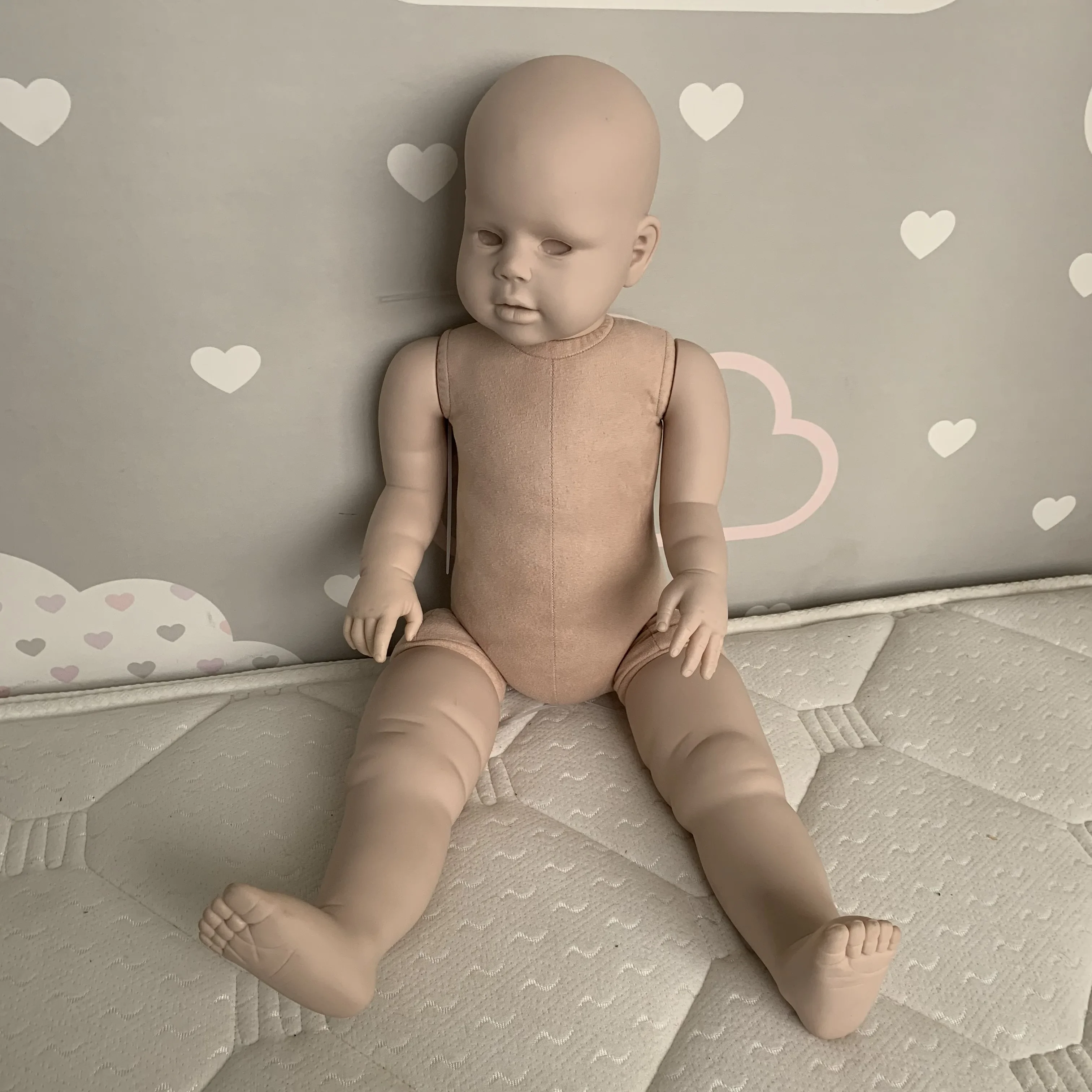 Kit bambola rinata da 28 pollici Peggy Enorme bambino con gamba dritta Kit smontato colore fresco per bambola in piedi