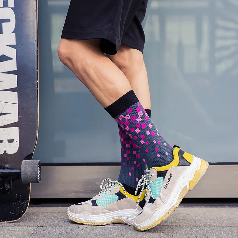 Chaussettes de sport en coton à tube haut pour hommes, chaussettes décontractées à la mode, nouveau