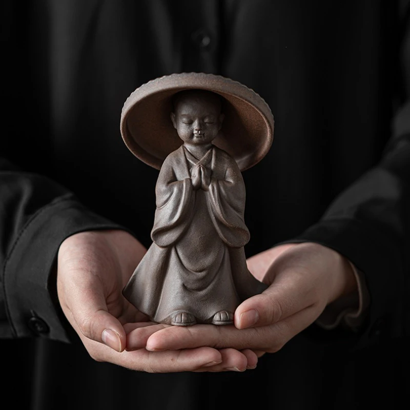 

Japanese Gilding Iron Glaze Monk Tea Strainer All-Ceramic Integrated FilterTea Pet Decoration Tea Net Tea Strainer Tea Filter