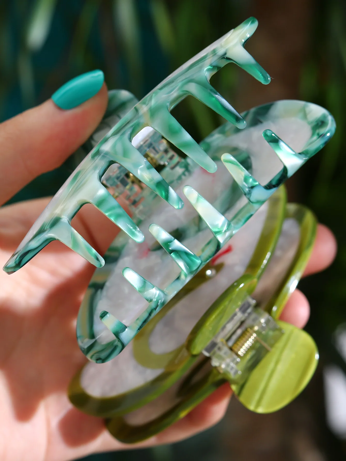 1 pcs personalized dark green acetic ethyli acid snake hair claw clip view 4