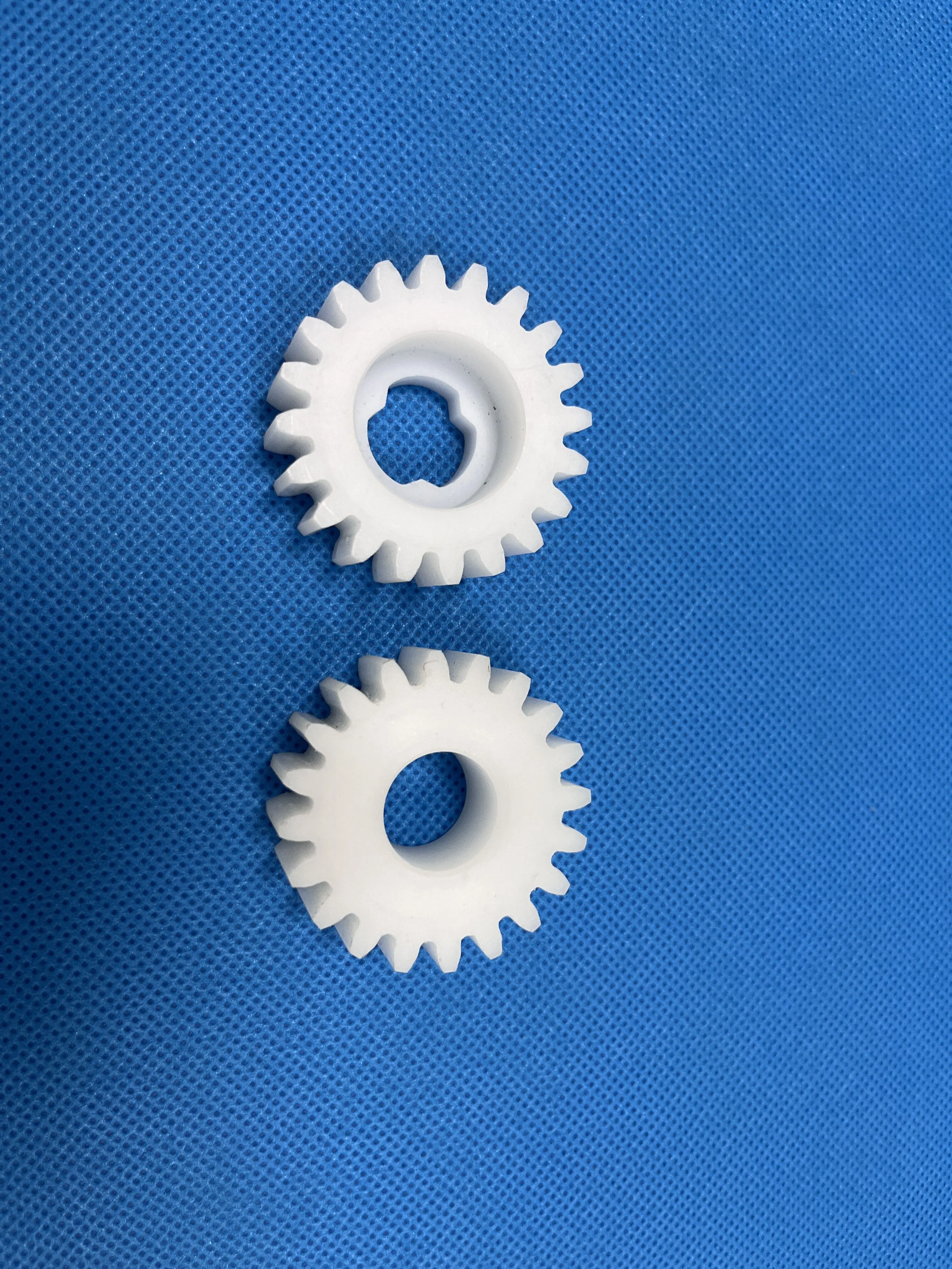 2pcs/set High Precision Plastic Spur Gear Ice Cream Maker Parts Helical Gear Hot Sale Retail and Wholesale For Carpigiani Space