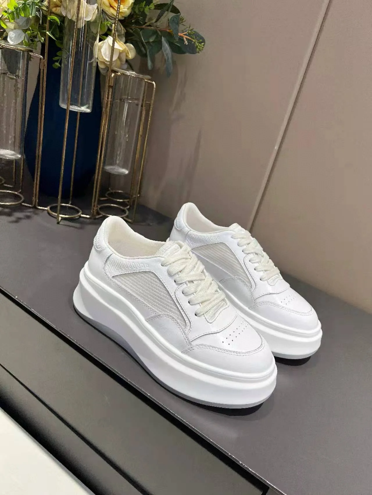 2024 Classic Style Women's Casual Shoes Full Genuine Leather Teacher Girls Women's Sneakers Flats