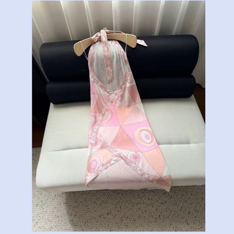 26 Year New Dynamic and sexy Light Pink Vortex Pattern Silk Hanging Neck Backless Dress