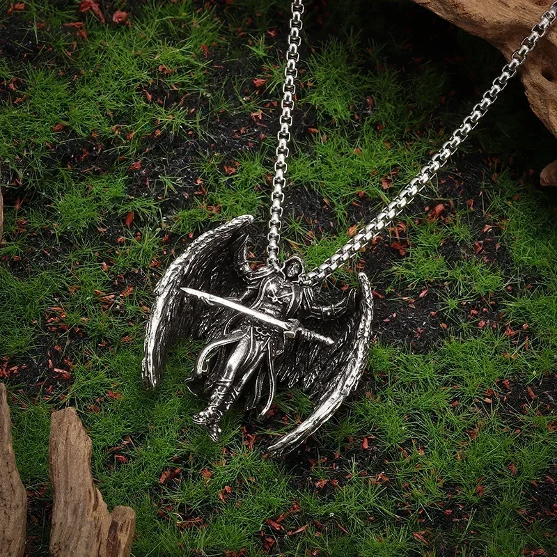Retro Mythical Sword Archangel Michael Wings Pendant Necklace Men\\\'s Fashion Cool Amulet Jewelry Accessories