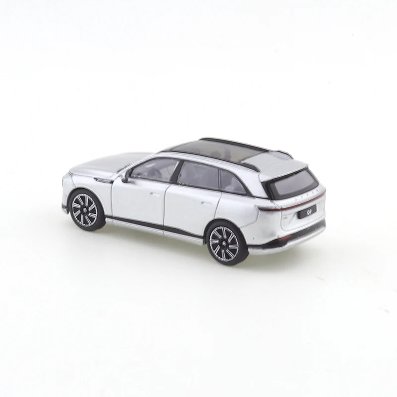 Xcartoys 1/64 Xiaopeng G9 Xingyue Zilver Auto Legering Speelgoed Motorvoertuig Diecast Metalen Model Kids Kerstmis Speelgoed Voor Jongens