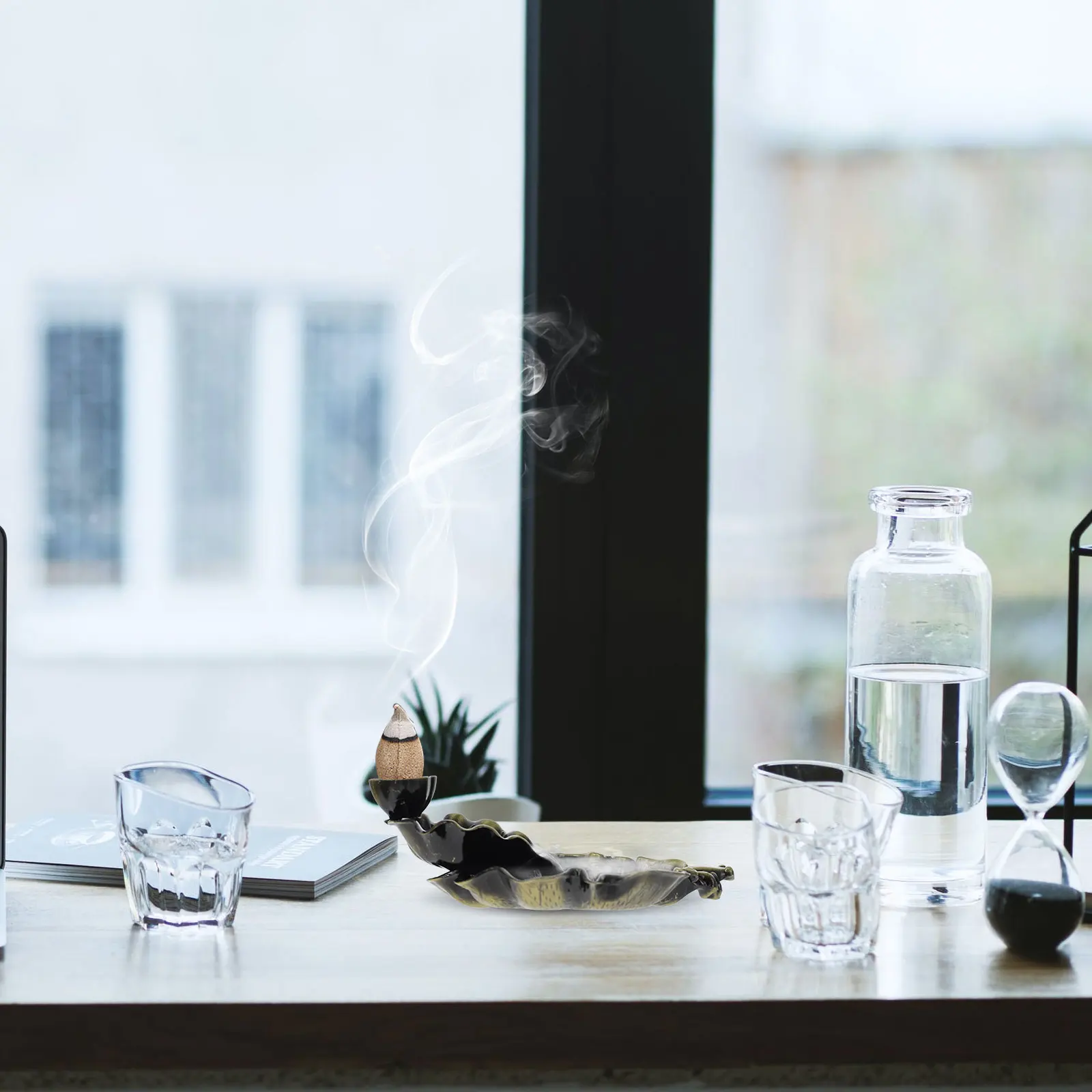 

Lotus Leaf Incense Burner Zinc Alloy Aroma Stove Home Decor Yoga Furnace Reflux Design Meditation Room Gift Idea