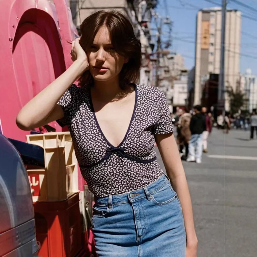 

French Sle Floral Print Slim Fit ort Sve Deep V Ne Elastic T irt Sexy Spring Summer Women's Top Cotton Pure Fabric