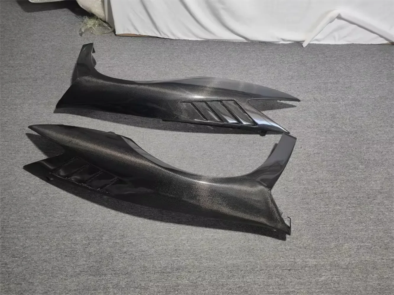 A-style Carbon Fiber Front Fender Carbon Fiber Ventilation Front Fender Body Kit for Aventador LP700 LP720 LP750