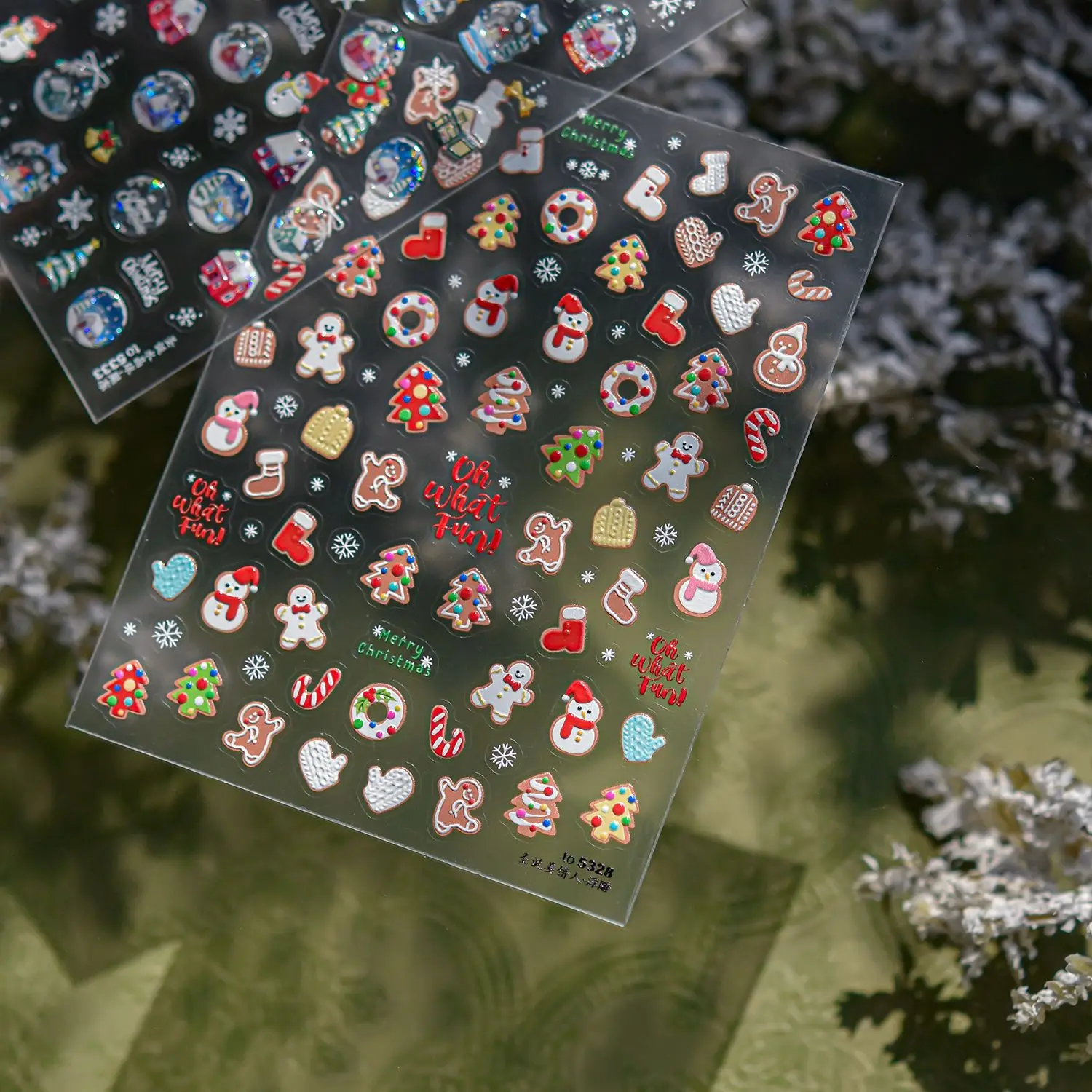 สติกเกอร์ติดเล็บลายนูน 5 มิติ ลายคริสต์มาสฤดูหนาว มนุษย์ขนมปังขิง ลูกบอลคริสตัล ตกแต่งเล็บ 3 มิติ สติกเกอร์ตกแต่งเล็บปีใหม่