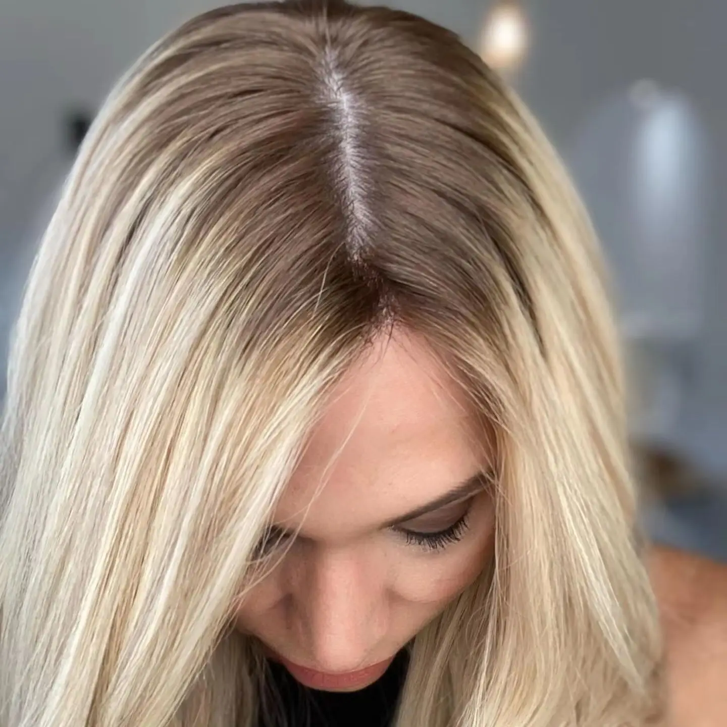 

Легко носить, естественная объемная волна, бесклеевой парик хорошего качества, Ombre, пепельно-русый, 13*4 HD, кружевные парики, повседневный синтетический парик для косплея, вечеринки