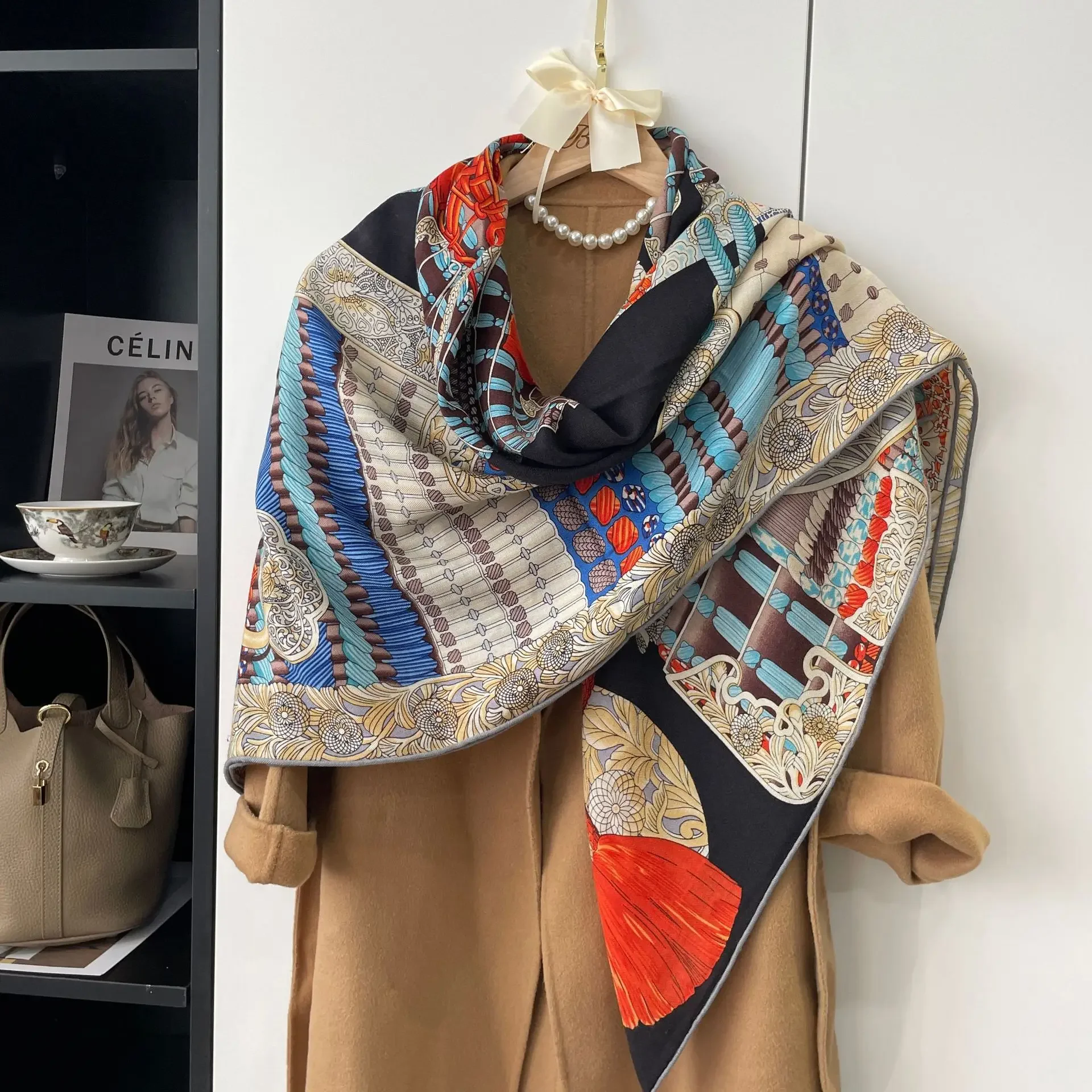 Autumn and Winter Warm Scarf 30-40% Pure Natural Silk 60-70% Wool 130x130CM Single Sided Printing Shawl Square Scarf