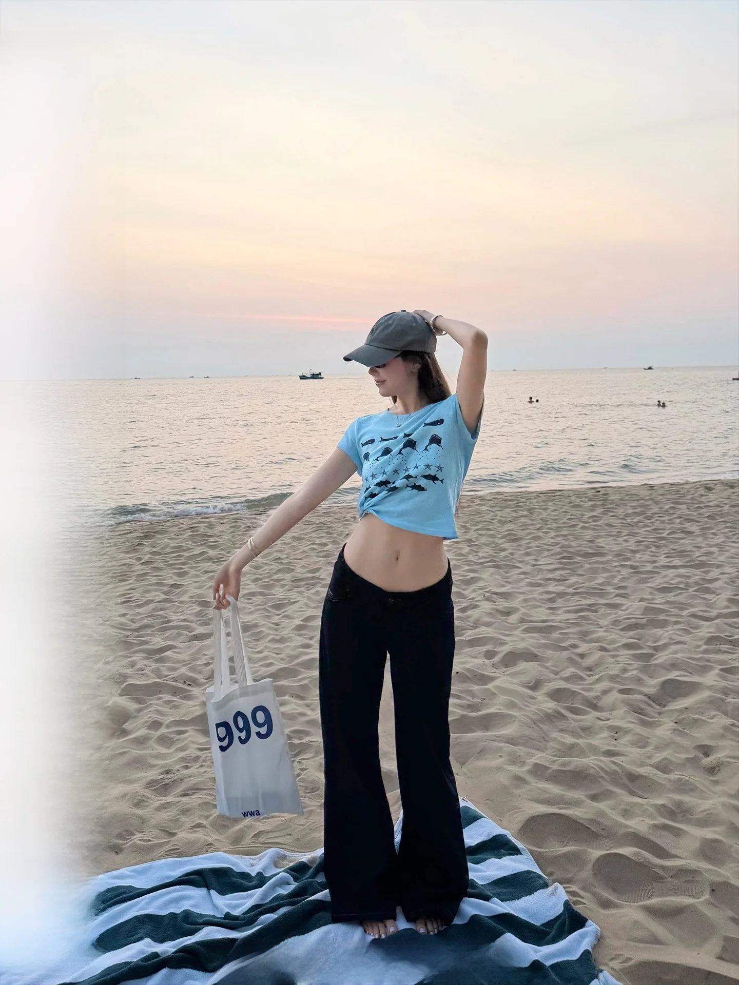 

Ranwear Exclusive Low Waist Wide Leg Original Denim Arc Waist Head Color Block Line Decorative Button Cotton Jeans for Young ...
