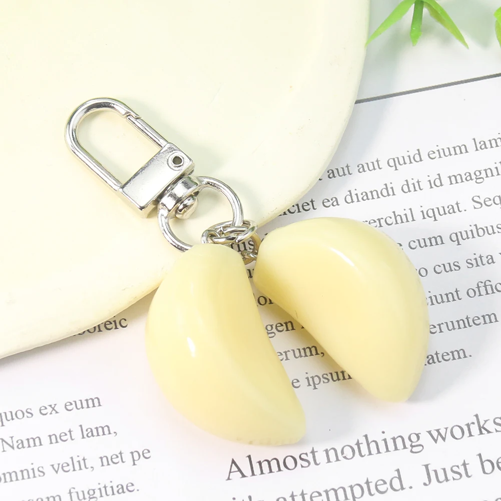 PVC Garlic Keychain Allium Sativum Chrams Seasoning Flavour Pendant Bag Purse Phone Ornament Mobile Hanging Woman Jewelry Gift