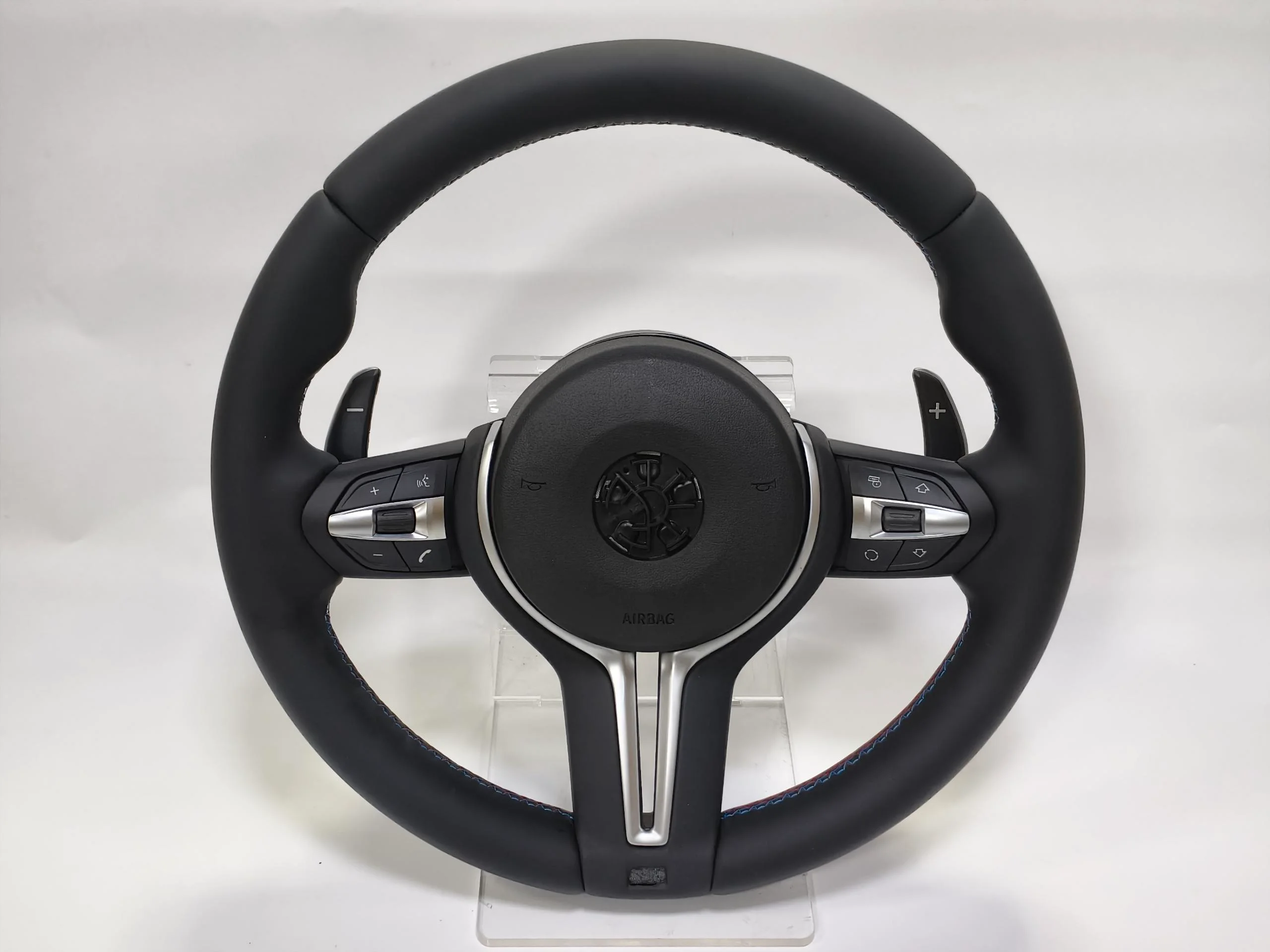 Sportlederen stuurwiel met airbag – Luxe interieurupgrade, comfortabele grip, aangepaste opties & snelle levering