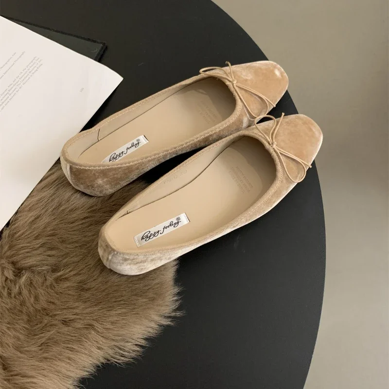 New Style Fashion Elegant Velvet Ballerina Shoes Woman Luxury Velour Ballet Flats Ladies Retro Round Toe Bowknot Shallow Loafers