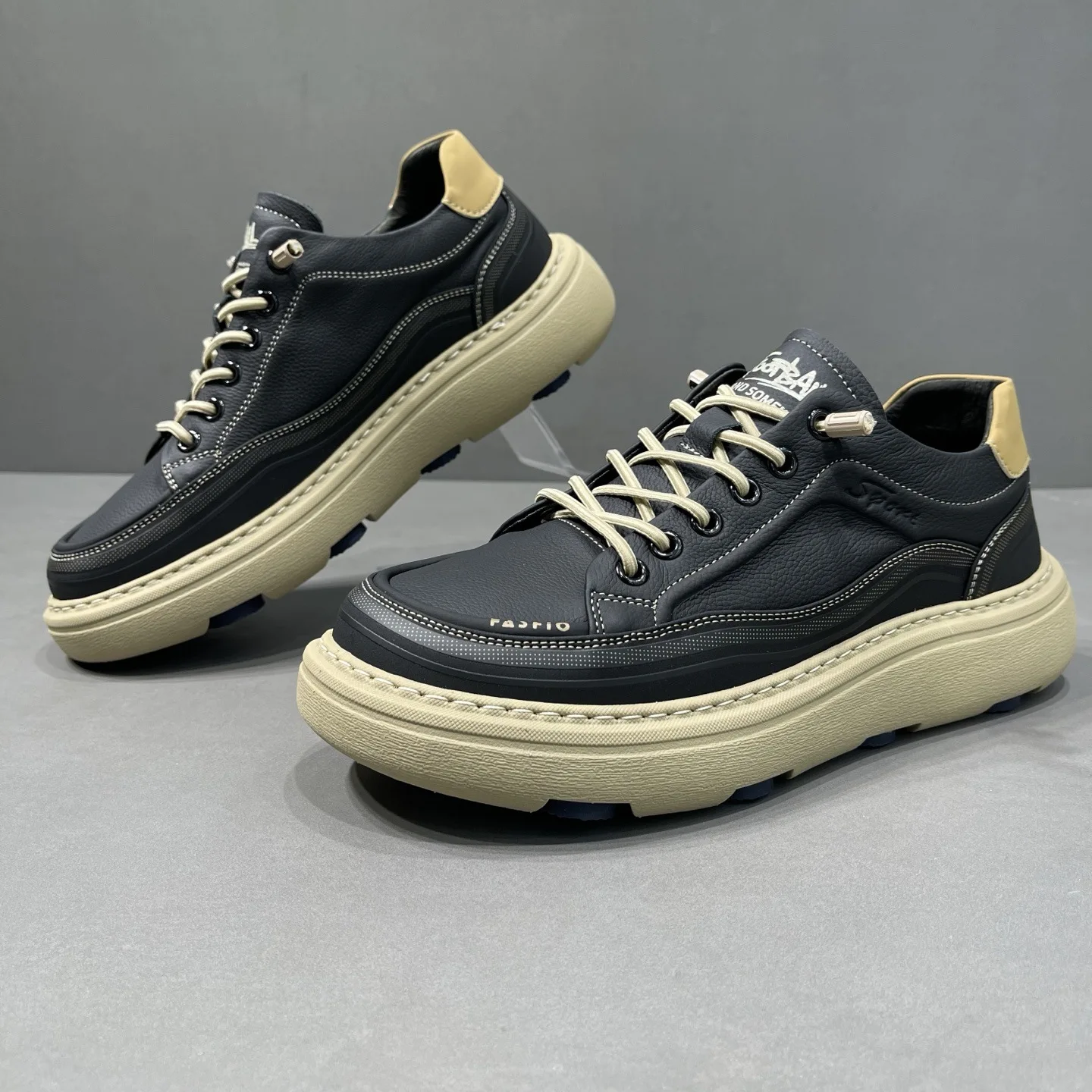 

Мужская повседневная обувь для прогулок. Походные ботинки. Удобная и универсальная повседневная обувь для прогулок и походов для мужчин и женщин.