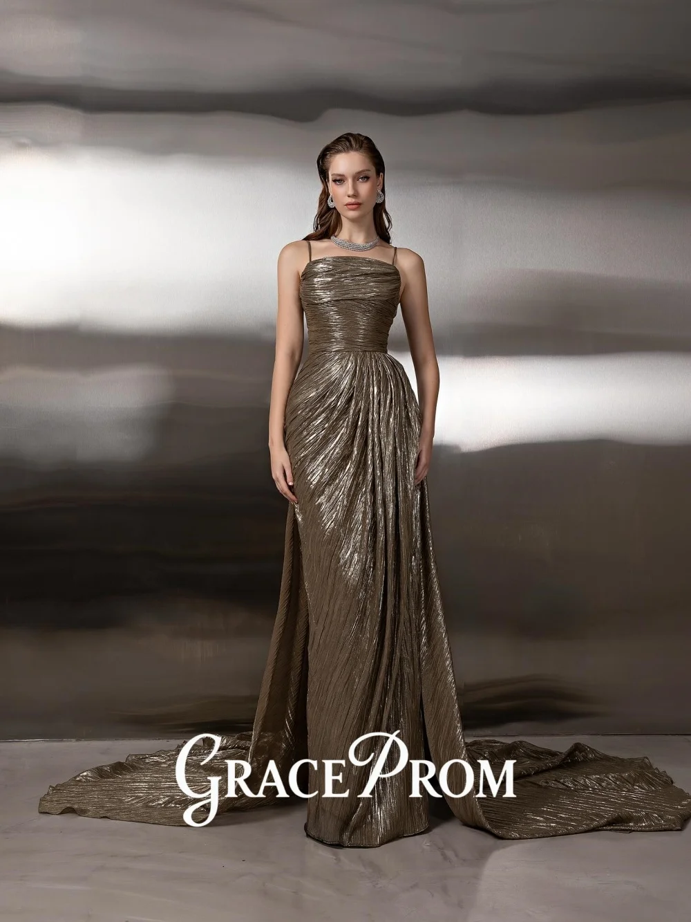 

GraceProm Spaghetti Strap Evening Dress 2026 Shimmering Ruched Carpet Gown Sleek A-Line Floor-Length Party Gown فساتين س