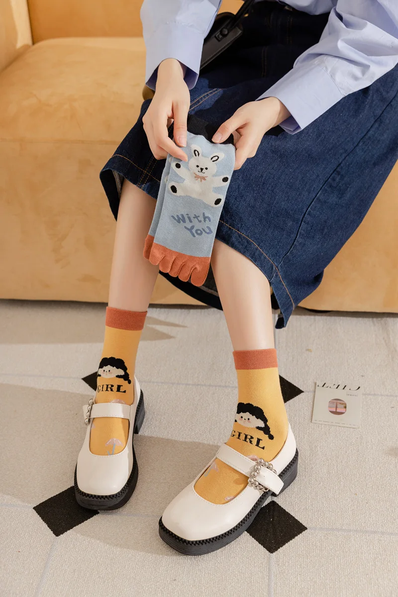 New Five-Finger Ladies Breathable Sweat-Absorbing Mid-Tube Split-Toed Socks Cute Cartoon Student Girl Socks