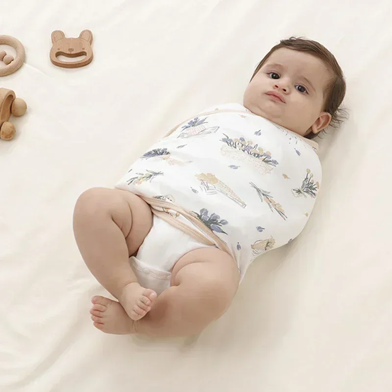 Baby Swaddle Blanket 0-6 Months Strap Protect Belly Baby Sleeping Blanket Wrap for New Born Thin-style for Summer