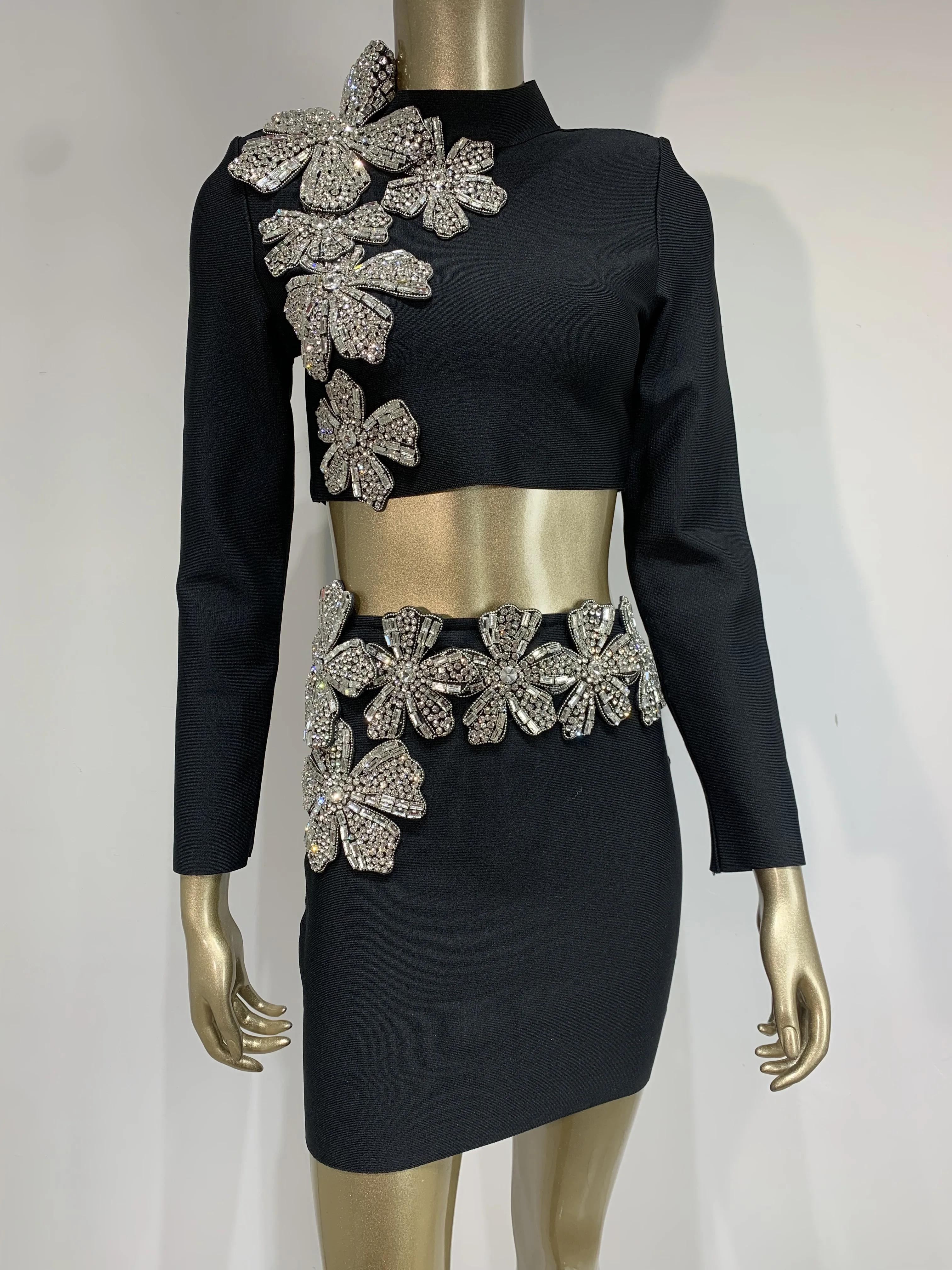

2025 Spring Party Outfits Women Black Long Sleeve Diamonds Flowers Crop Top And Mini Skirts Two Pieces Sets Evening Club Cloth