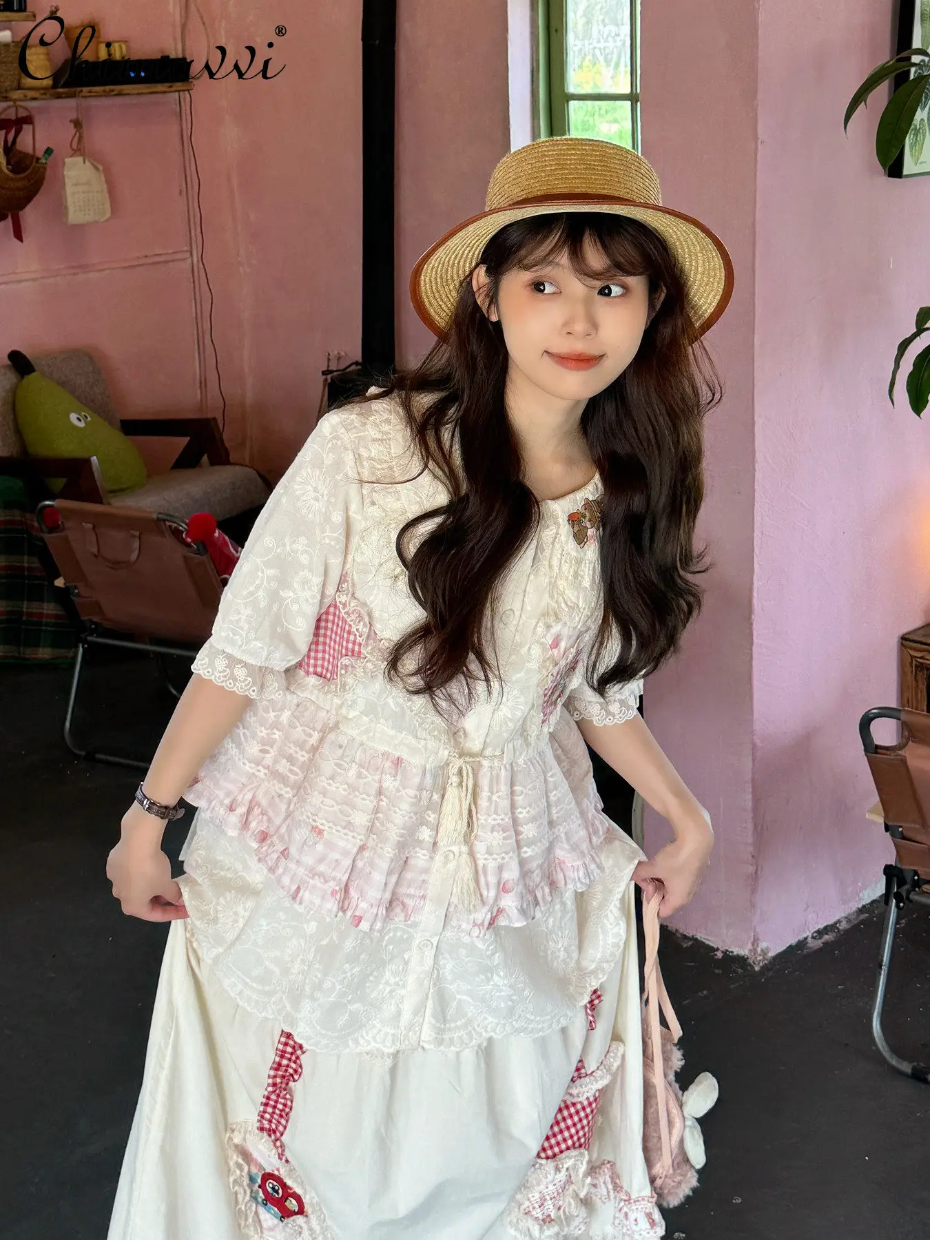 

Summer New Retro Red Small Floral Patchwork Short-sleeved Shirt Fashion Embroider Doll Collar Loose Waist Elegant Blouse