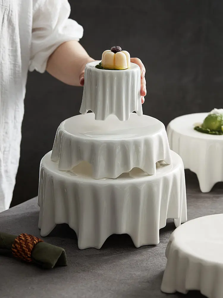 Elevated Ceramic Dessert Plate/Nordic Style Pedestal Cake Stand /Sushi Serving Dish/Creative Food Presentation Stand for Restaur