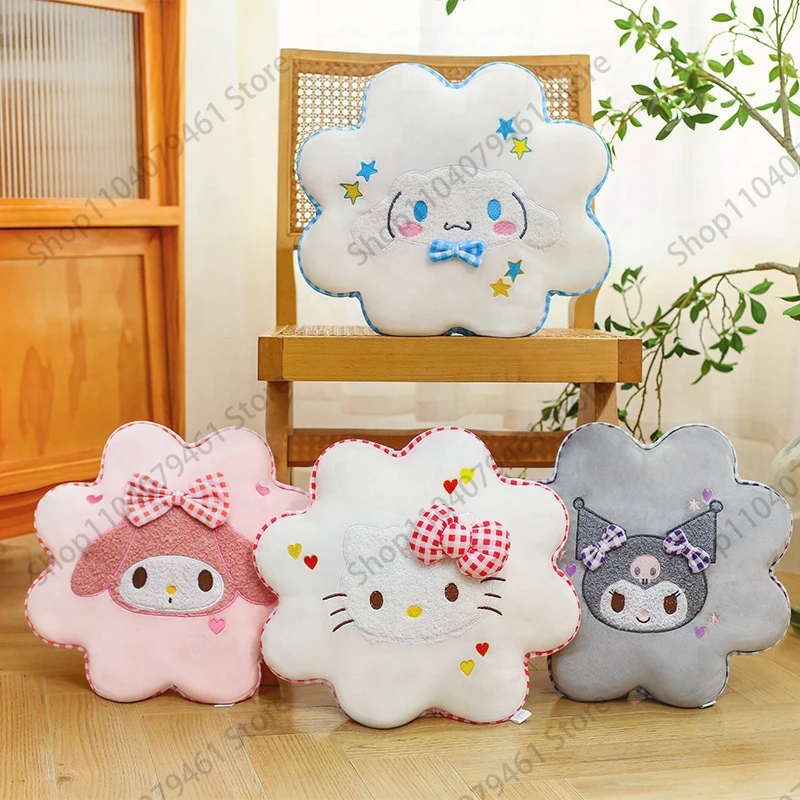 

Плюшевая подушка Sanrio в форме цветка Hello Kitty, мягкая игрушка Куроми, милый пушистый аниме-декор для дома, подарок для девочек и детей