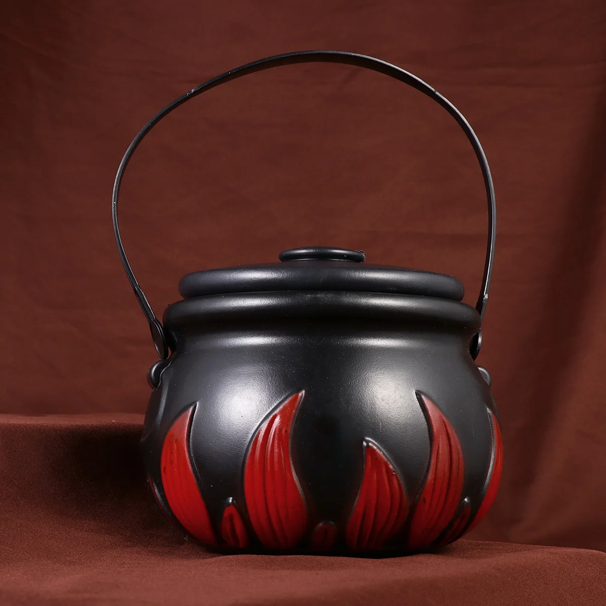 

Halloween Candy Bucket Black Plastic Cauldron With Handle For Trick Or Treat Party Pot Of Gold Bucket Cauldron