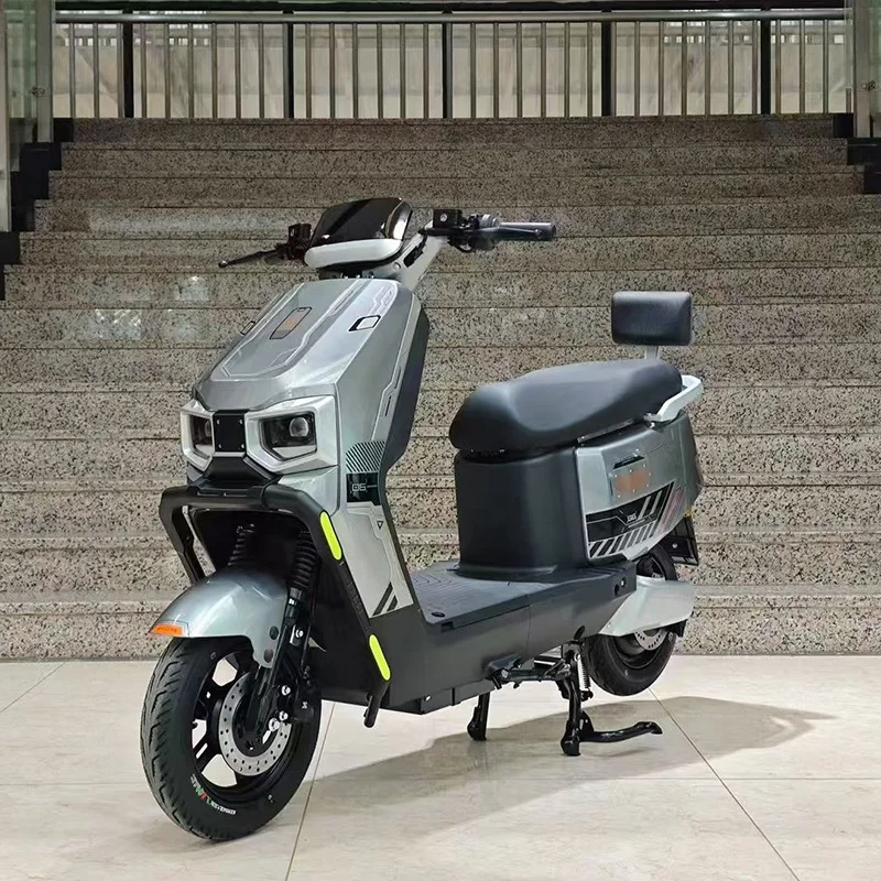 High Quality 60V Electric Scooter Motorcycle +/- Battery Long Range 150km Electric Streetbike