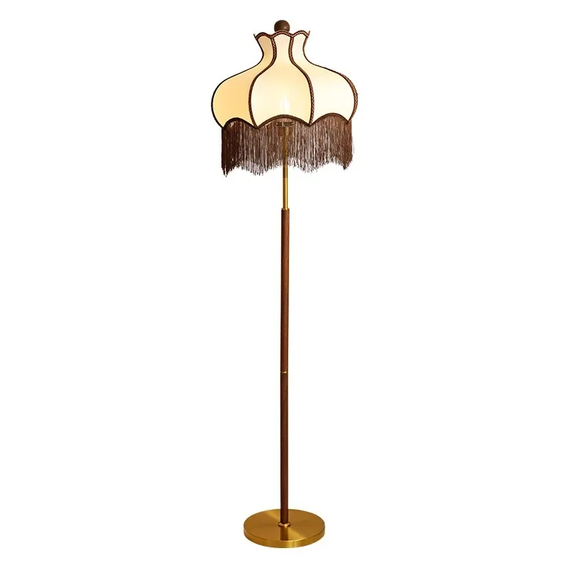 

French medieval wabi-sabi wind, floor lamp living room advanced sense light luxury, decorative floor lamp