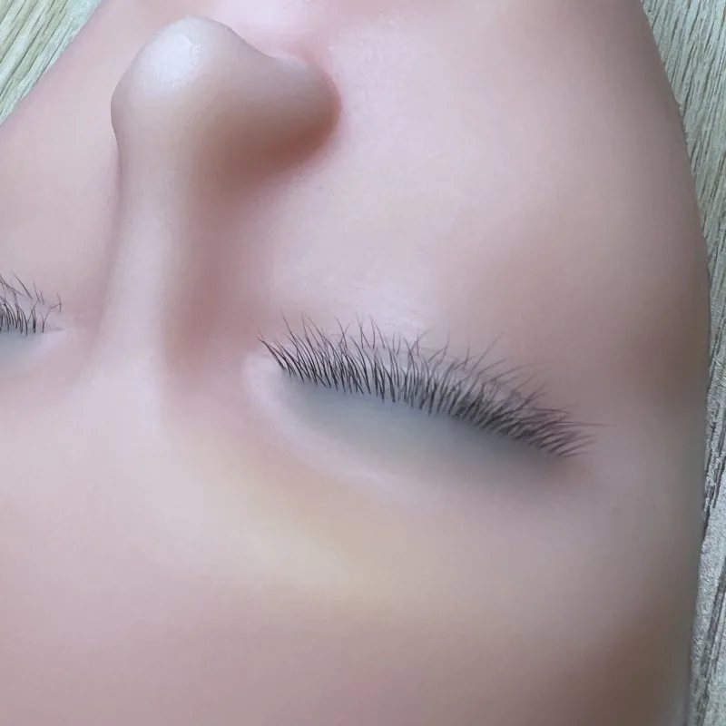 Multi-layer simulated eyelash palm size, exquisite and convenient storage
