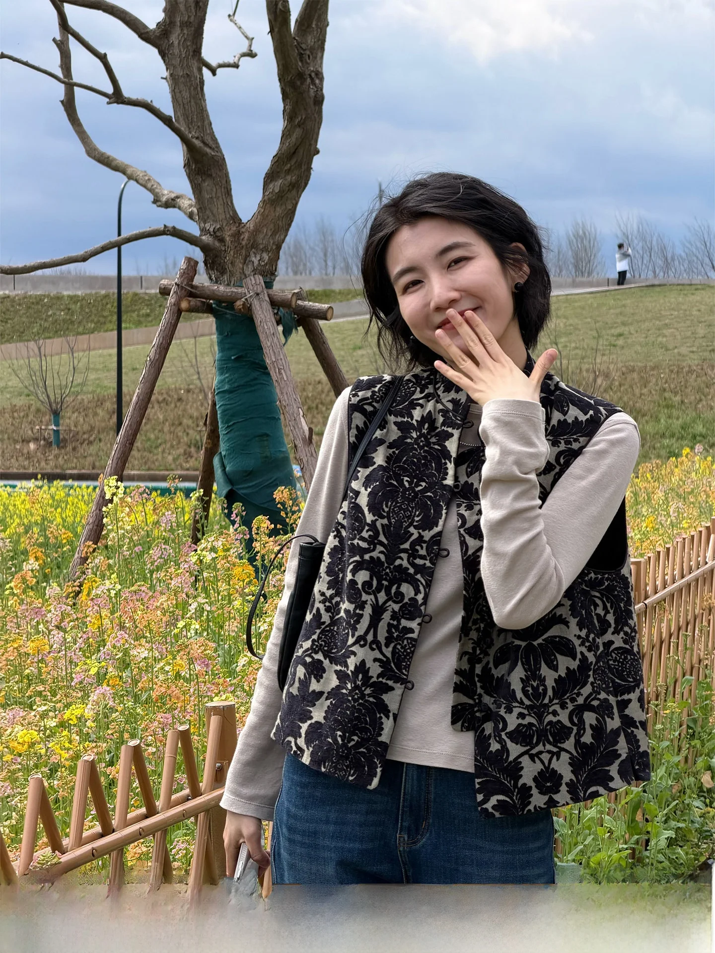 

Black New Chinese Style Stand Collar Embroidered Vest Women's Fashion Spring Season National Style Small Audience Embroidered...