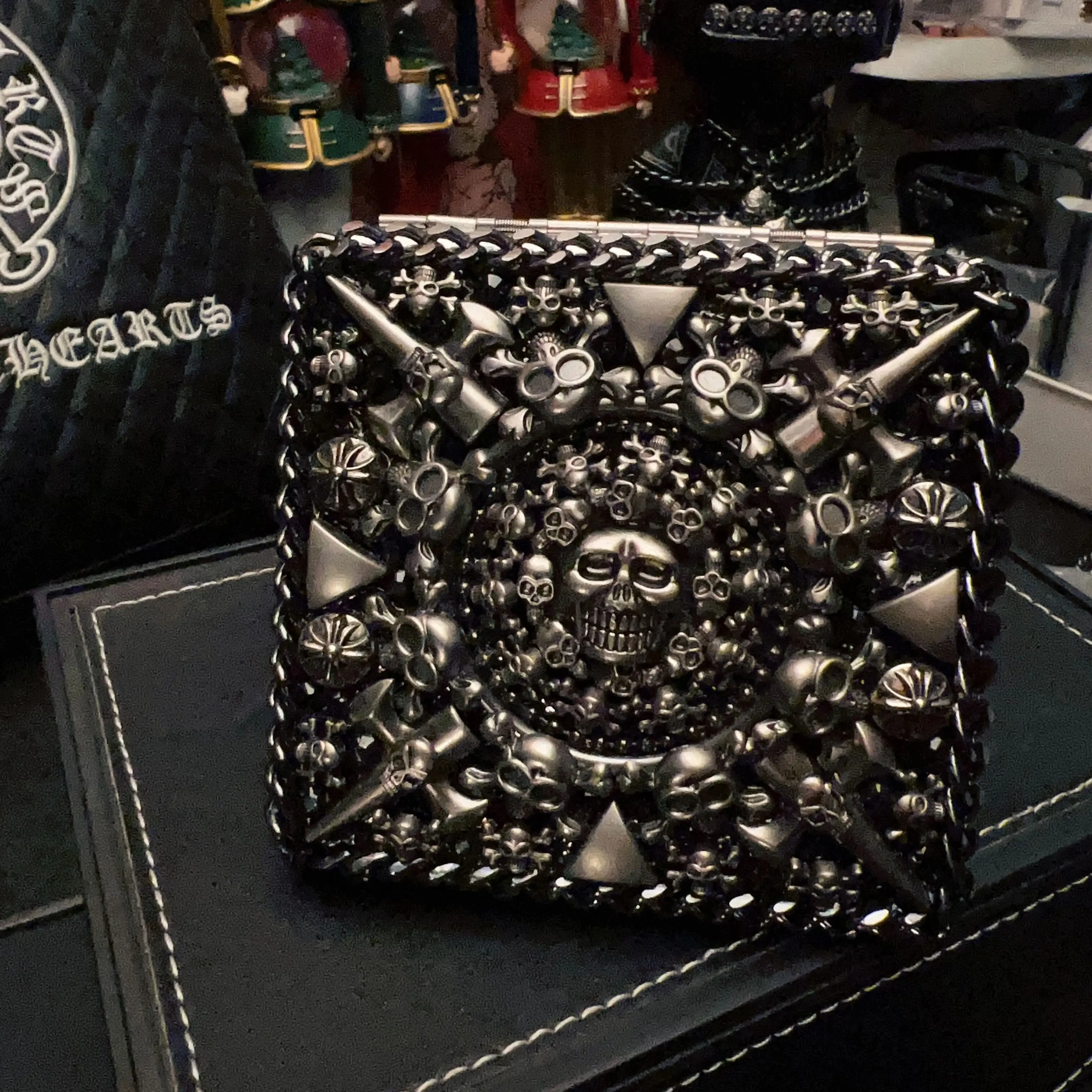Punk Dark Style Skull Cigarette Case for Smokers Handmade 20 King Size Standard Cigarettes Box Portable Skull Cigarette Holder
