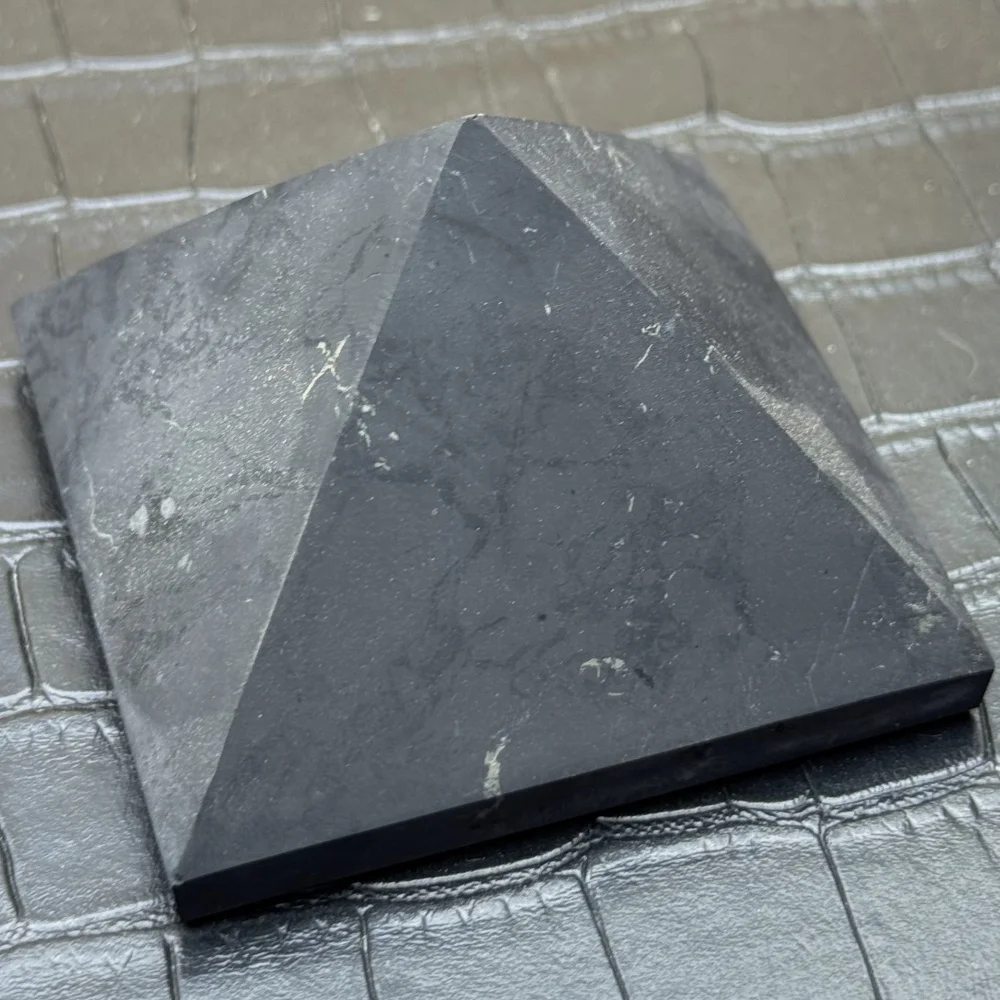 

60mm Natural Shungite Pyramid Crystals Tower Healing Reiki Protection Energy Balancing Meditation Root Chakra Purification Stone