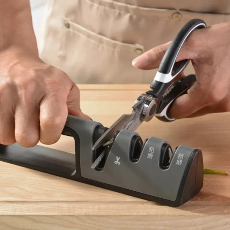 Knife Sharpener 3 in-1 Convenient Fast Knife Scissor Sharpening Fine Coarse Grinding Handheld Knife Sharpener with non-slip base