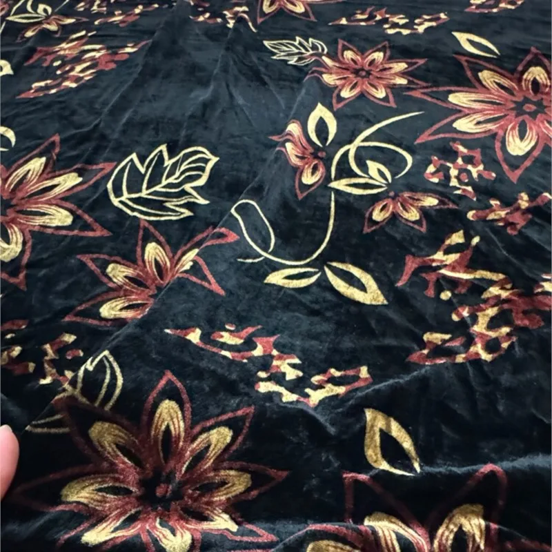 Black large flower true velvet fabric velvet velvet velvet velvet silkworm silk with cotton velvet skirt Qipao garment fabric