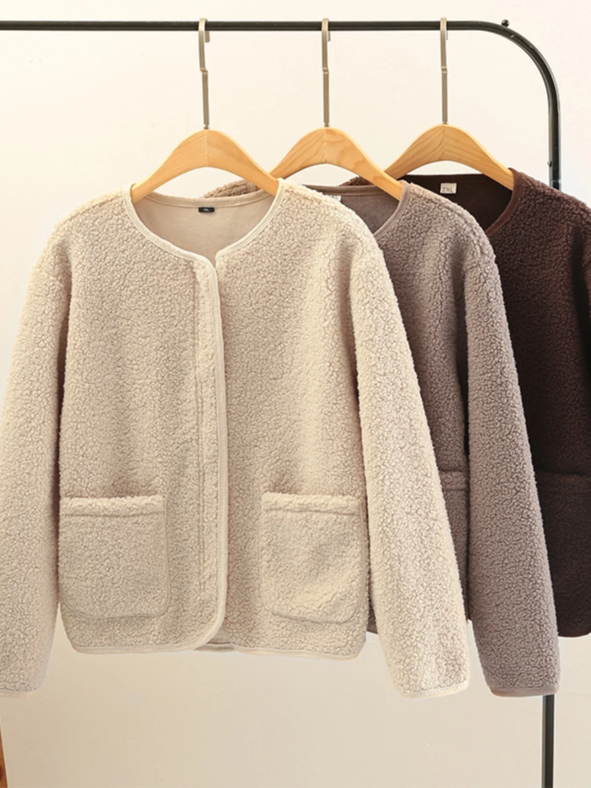 

Lamb Fur ort Coat Women's Thin Cardigan Sle Spring Autumn Warmth Mommy's Top Quali Polyester Fiber V-Ne Zipper Closure
