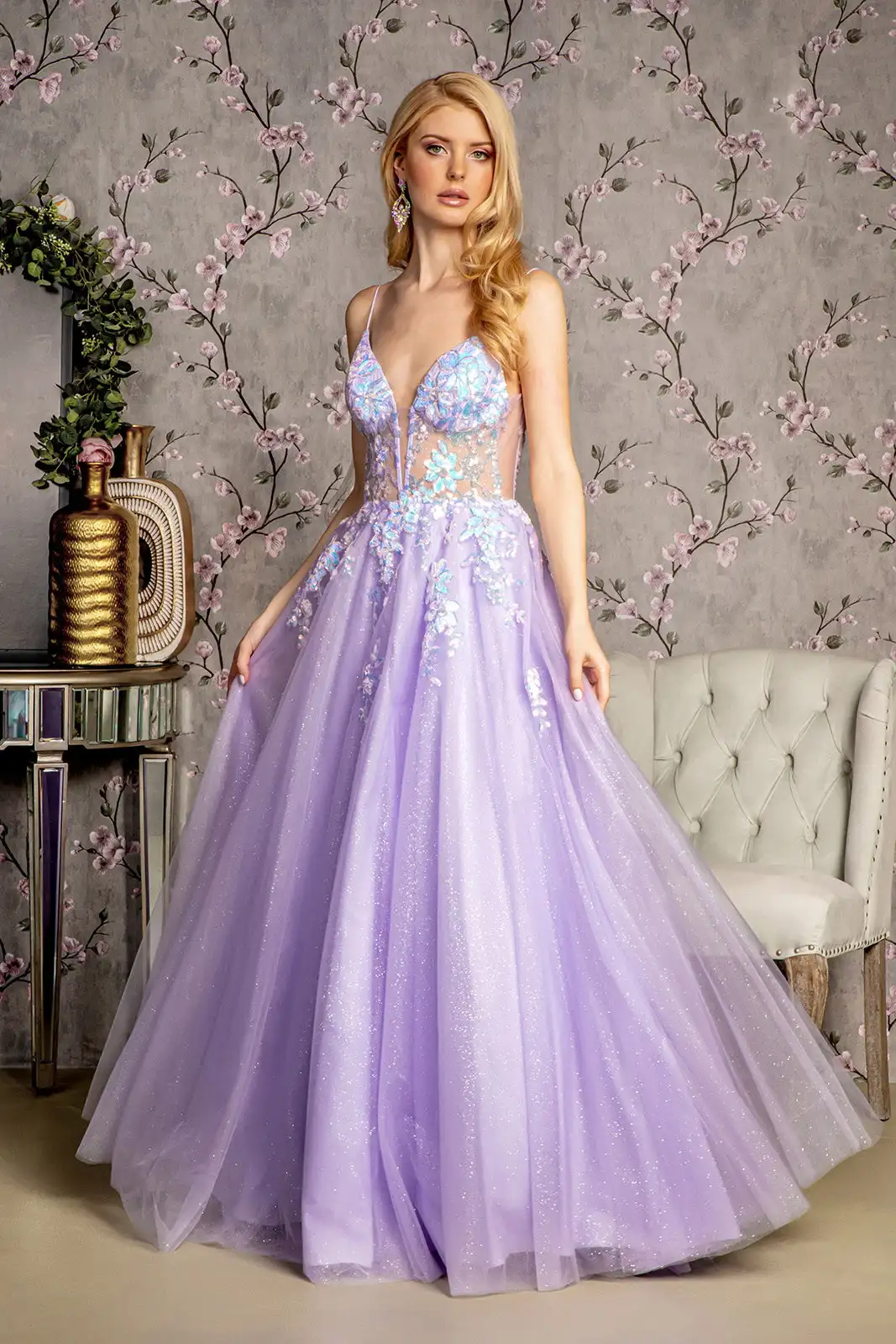 

Luxurious Tulle Fairy Graduation Dresses V-neck Spaghetti Straps Sequins Appliques Illusion Backless Party Gowns Prom Dress