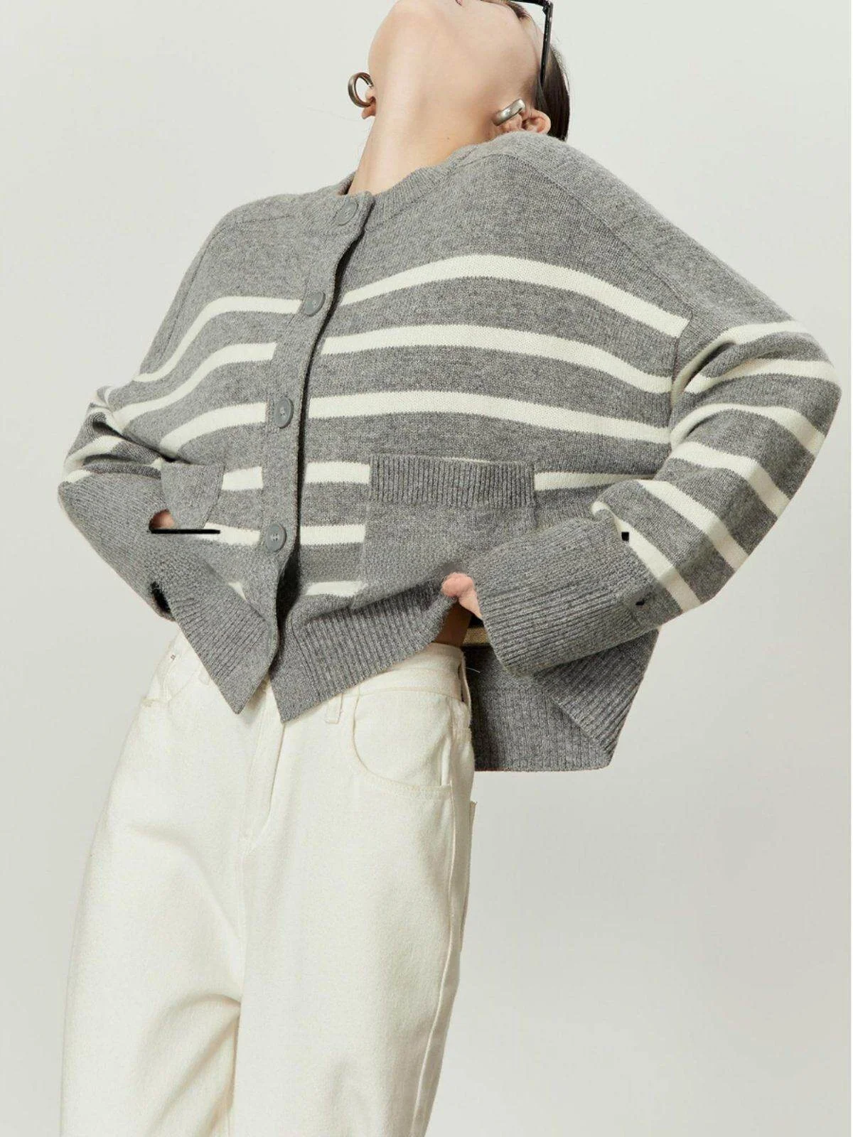 

ay Stripe Knitted Sweater Women's Loose Casual round Ne Open Cardigan Top Classic Sle Autumn New Arrival Sweet Sle